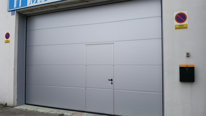 Puertas de garaje seccionales