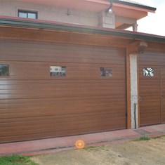 Puertas de garaje seccionales - Puertas (Trabajos de puertas y